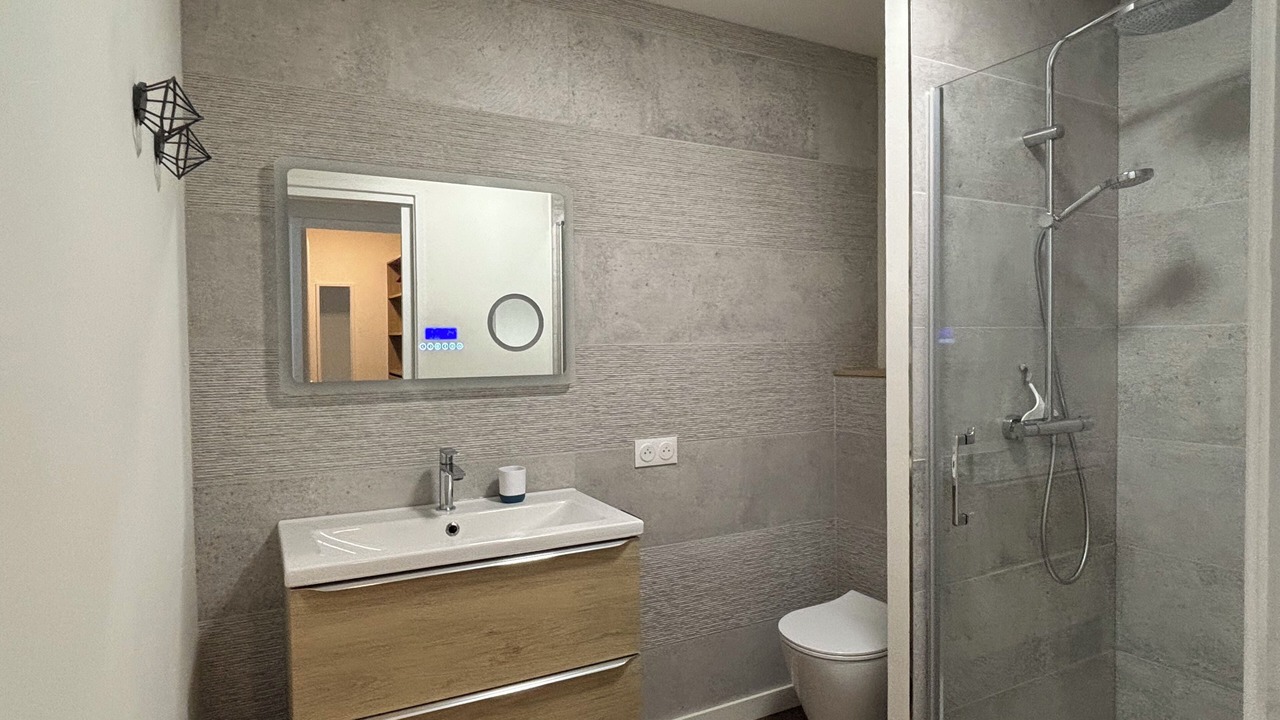 Photo of Bathroom in Saint-Lunaire