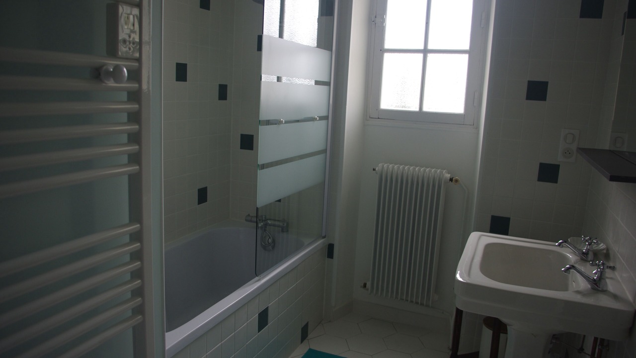 Photo of Bathroom in Sabres