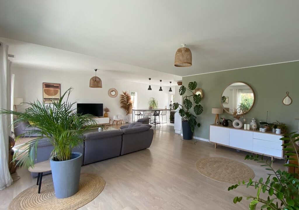 Photo of Livingroom in Saint-Genies-des-Mourgues