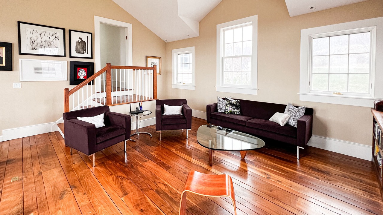 Photo of Livingroom in Hillsdale