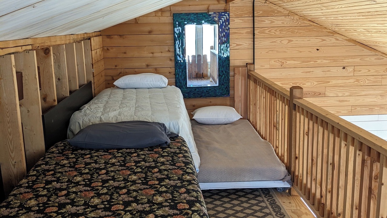 Photo of Bedroom in Telephone