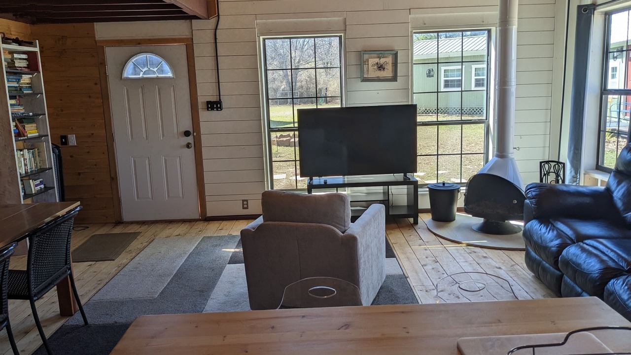 Photo of Livingroom in Telephone