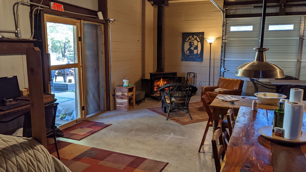 Photo of Livingroom in Telephone
