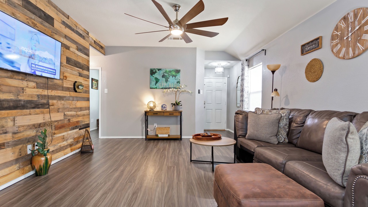 Photo of Livingroom in Denton