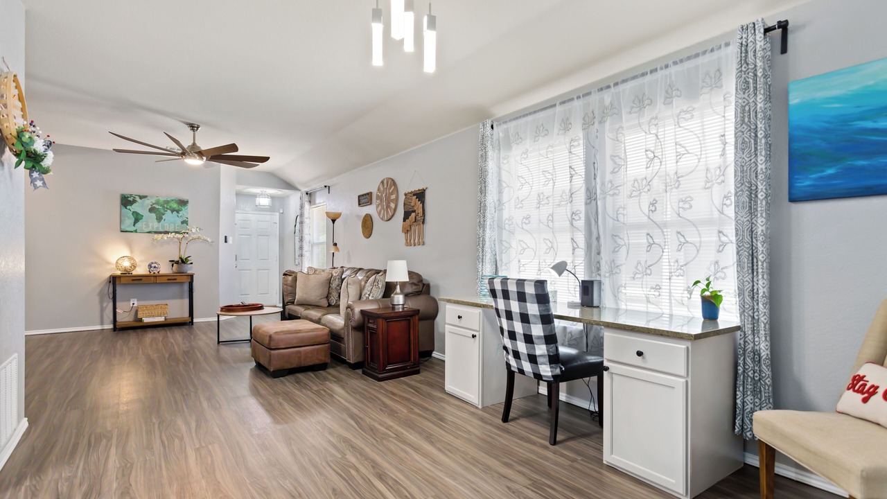 Photo of Livingroom in Denton