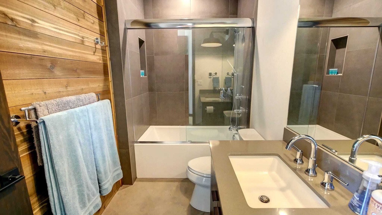 Photo of Bathroom in Mazama