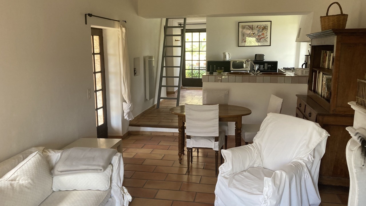 Photo of Livingroom in Ongles