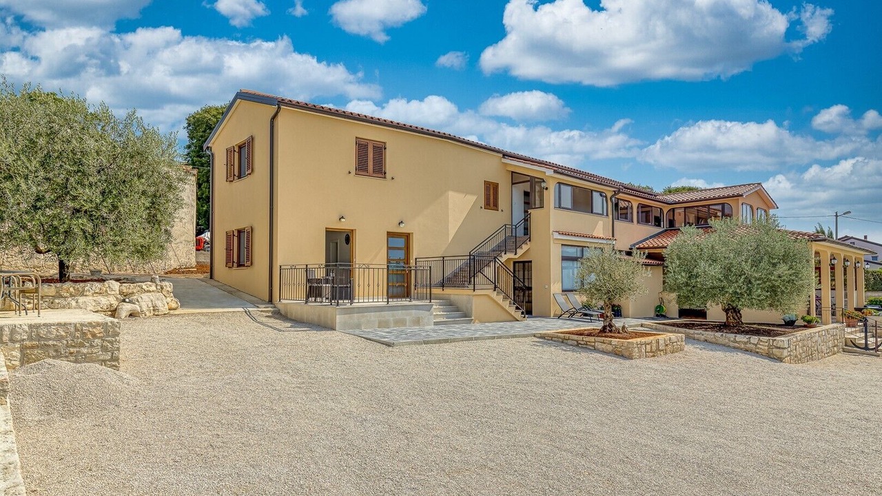 Photo of Outdoor in Musalez