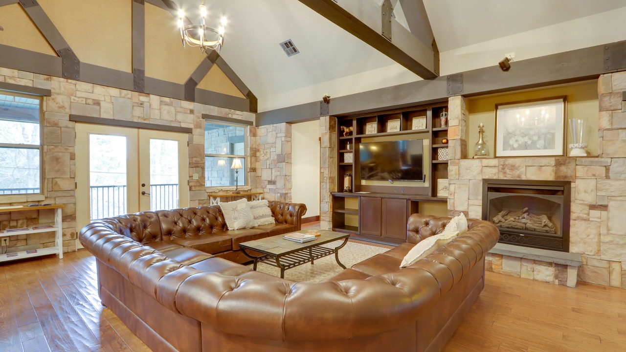 Photo of Livingroom in Camdenton