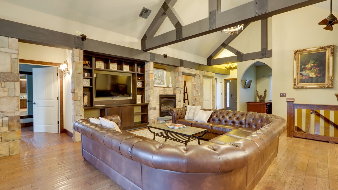 Photo of Livingroom in Camdenton