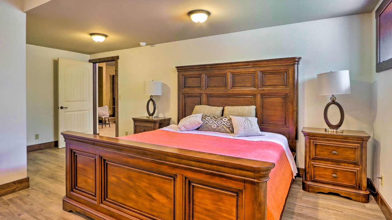 Photo of Bedroom in Camdenton