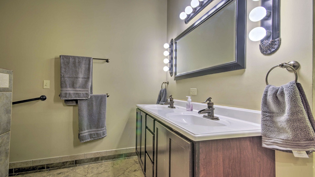 Photo of Bathroom in Camdenton