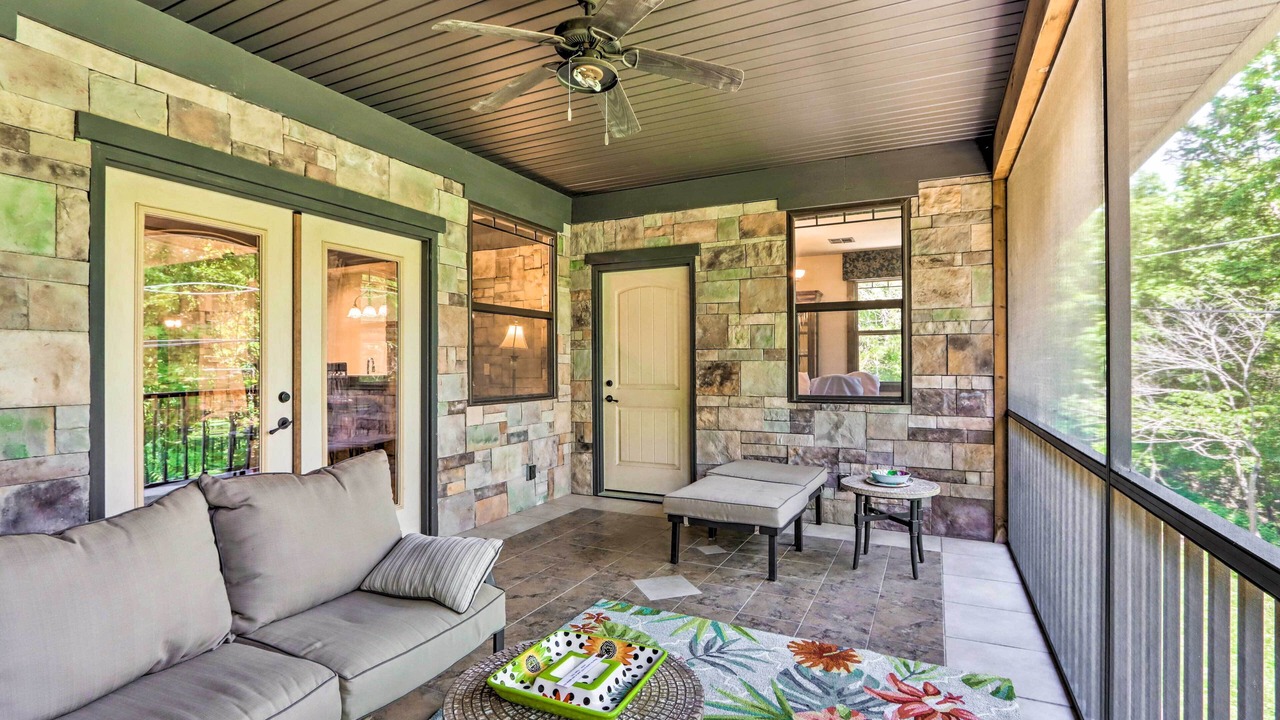 Photo of Patio Balcony in Camdenton