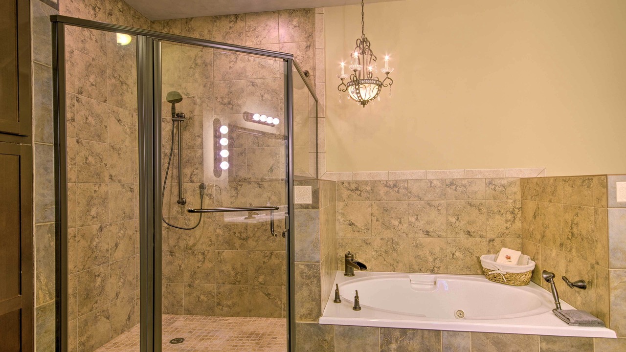 Photo of Bathroom in Camdenton