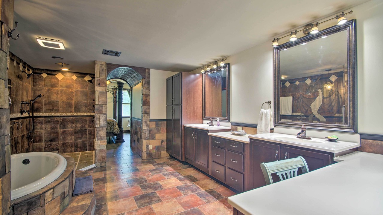 Photo of Bathroom in Camdenton