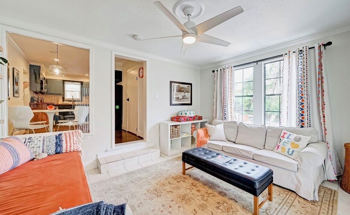 Photo of Livingroom in Hyde Park