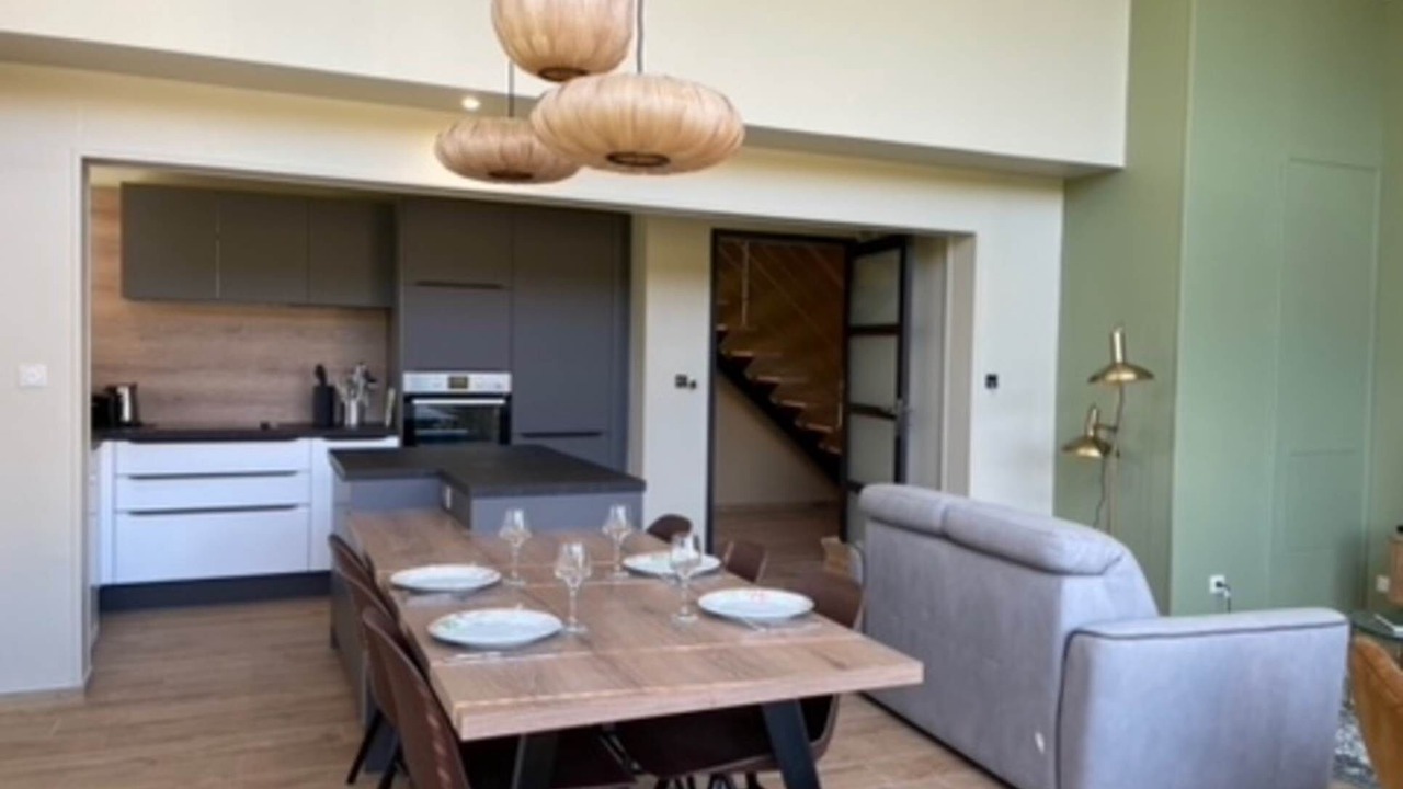 Photo of Others in Courset