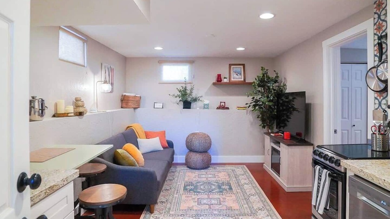 Photo of Livingroom in Central City