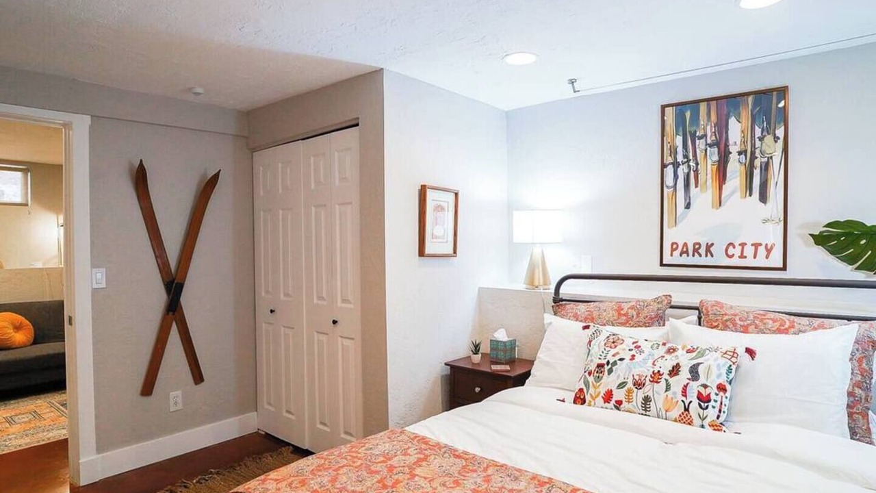 Photo of Bedroom in Central City