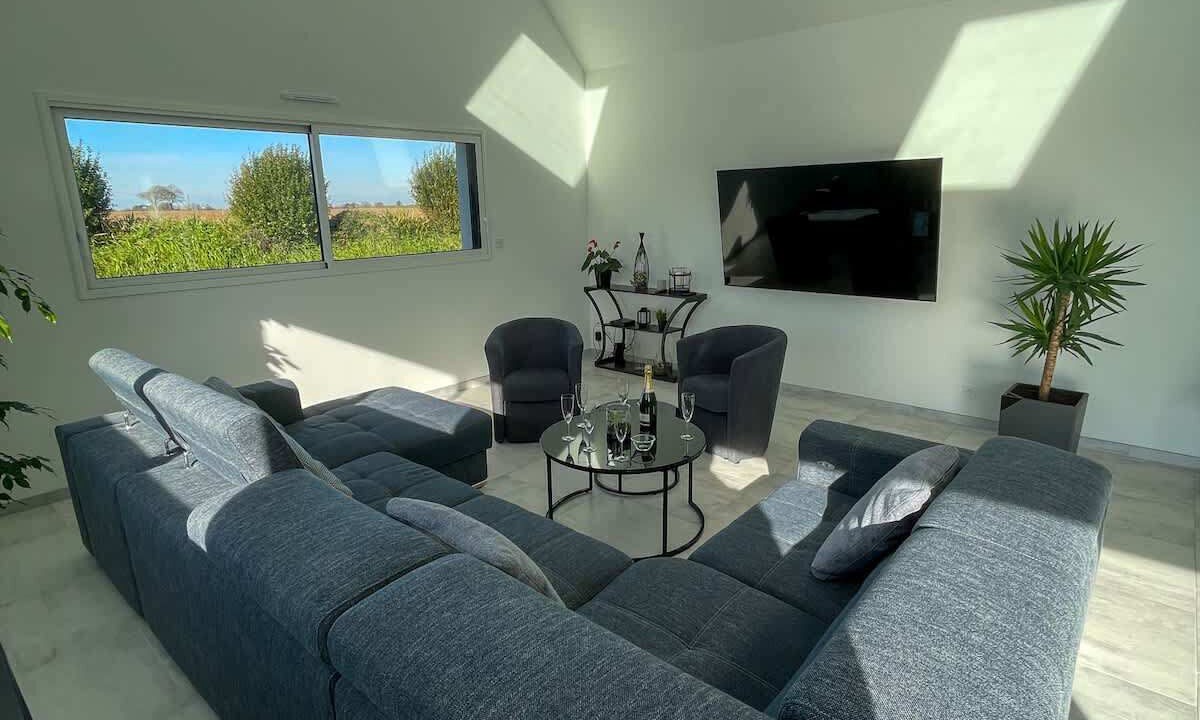 Photo of Livingroom in Ploudalmezeau