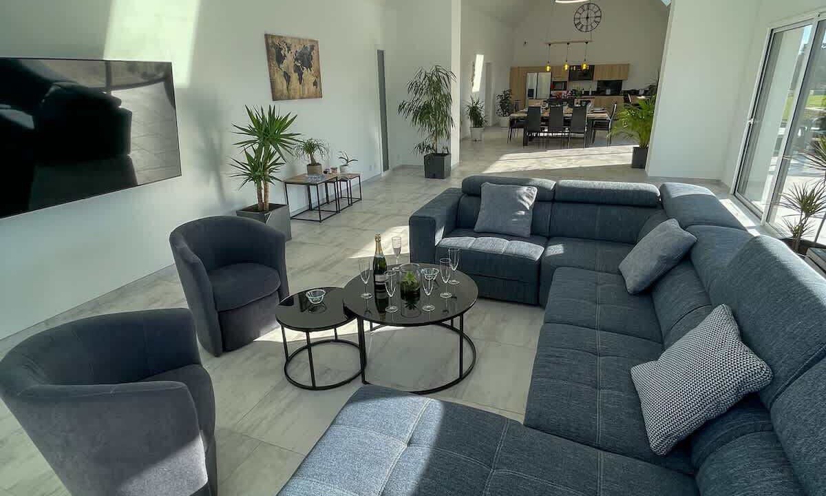 Photo of Livingroom in Ploudalmezeau