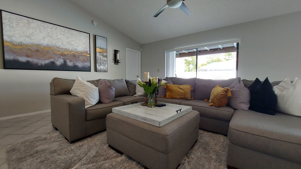 Photo of Livingroom in Coral Springs