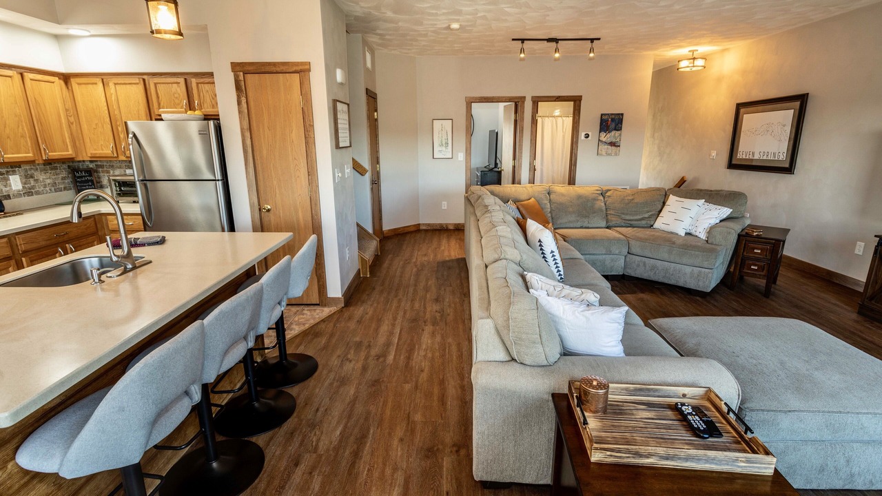 Photo of Livingroom in Seven Springs