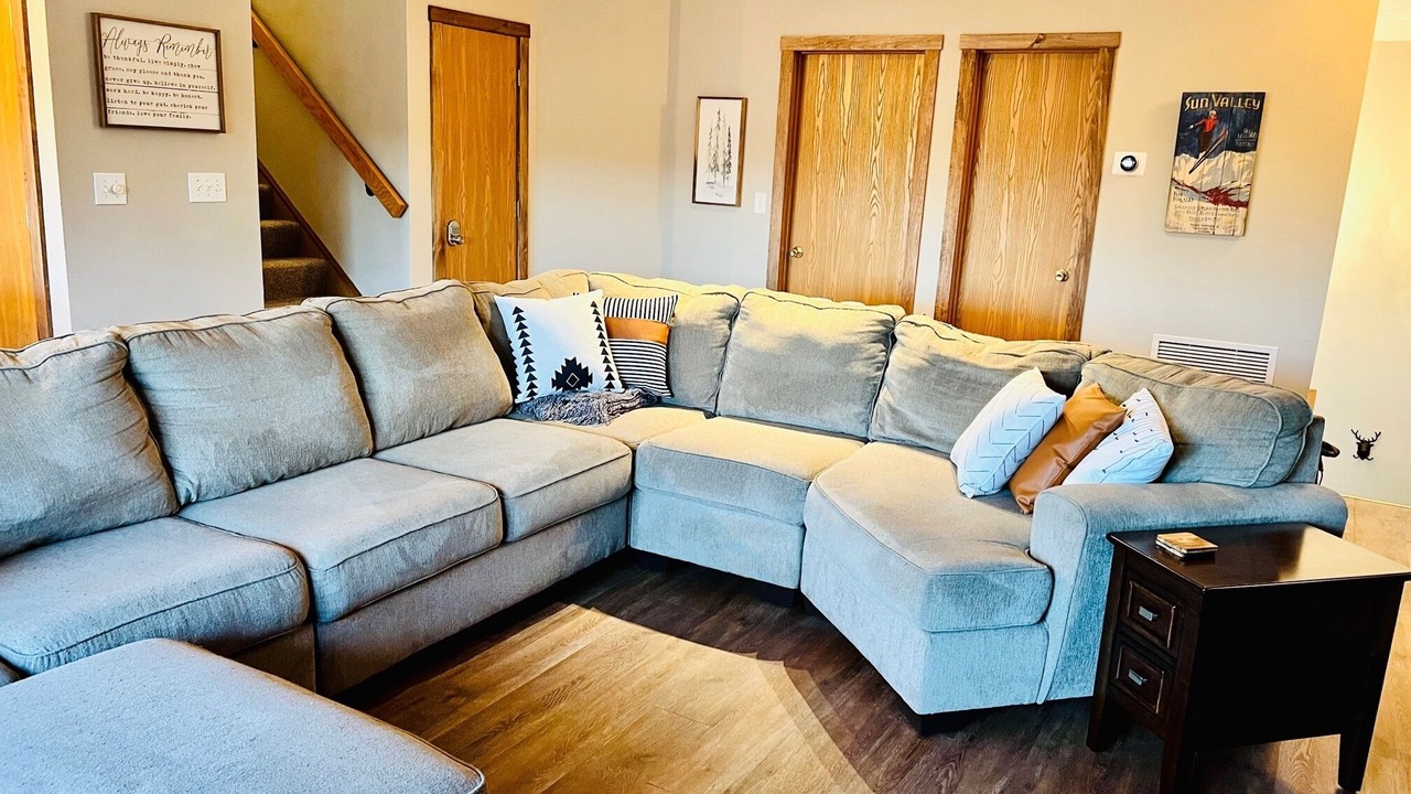 Photo of Livingroom in Seven Springs