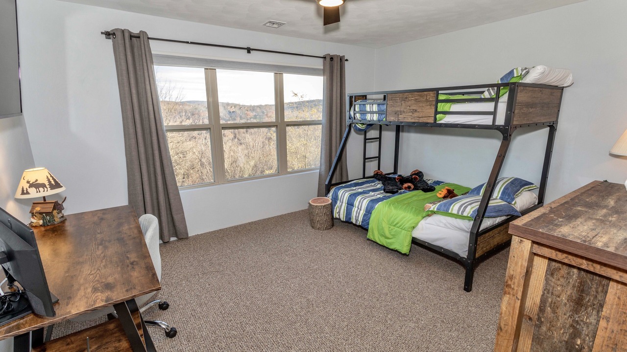 Photo of Bedroom in Seven Springs