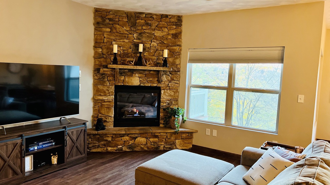 Photo of Livingroom in Seven Springs