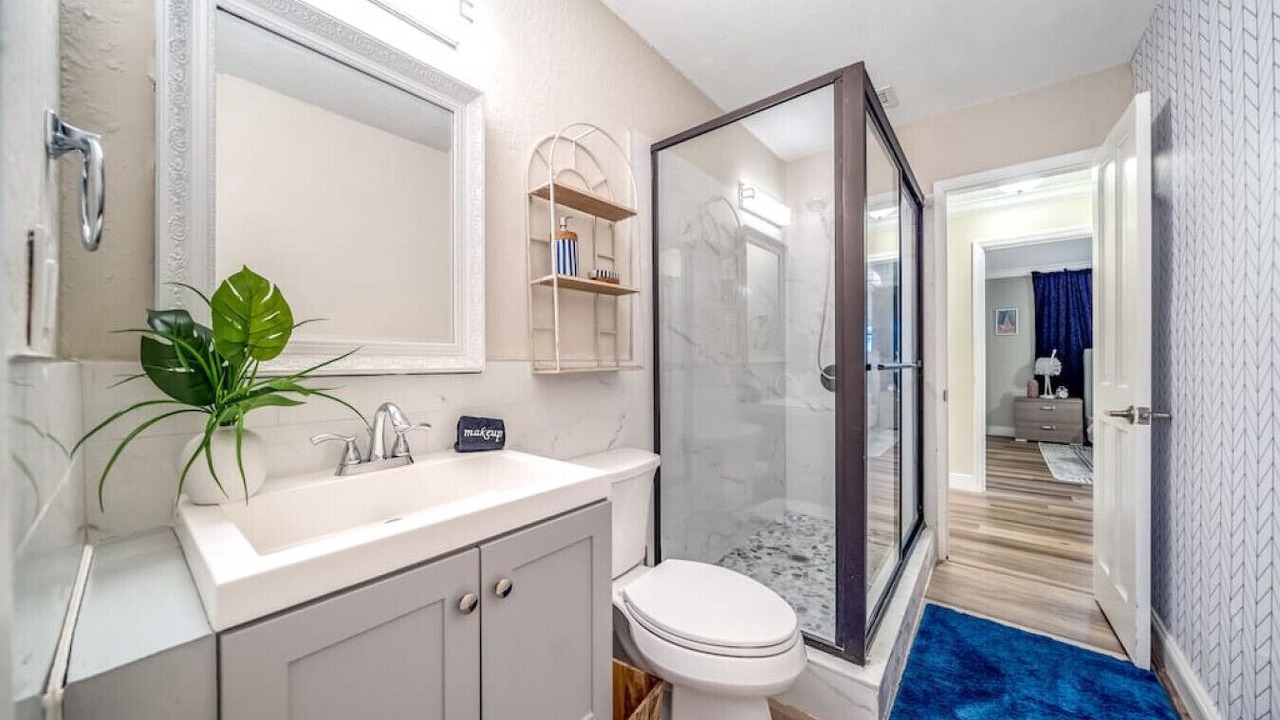 Photo of Bathroom in Central Corals