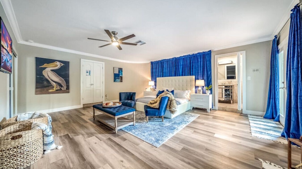 Photo of Livingroom in Central Corals