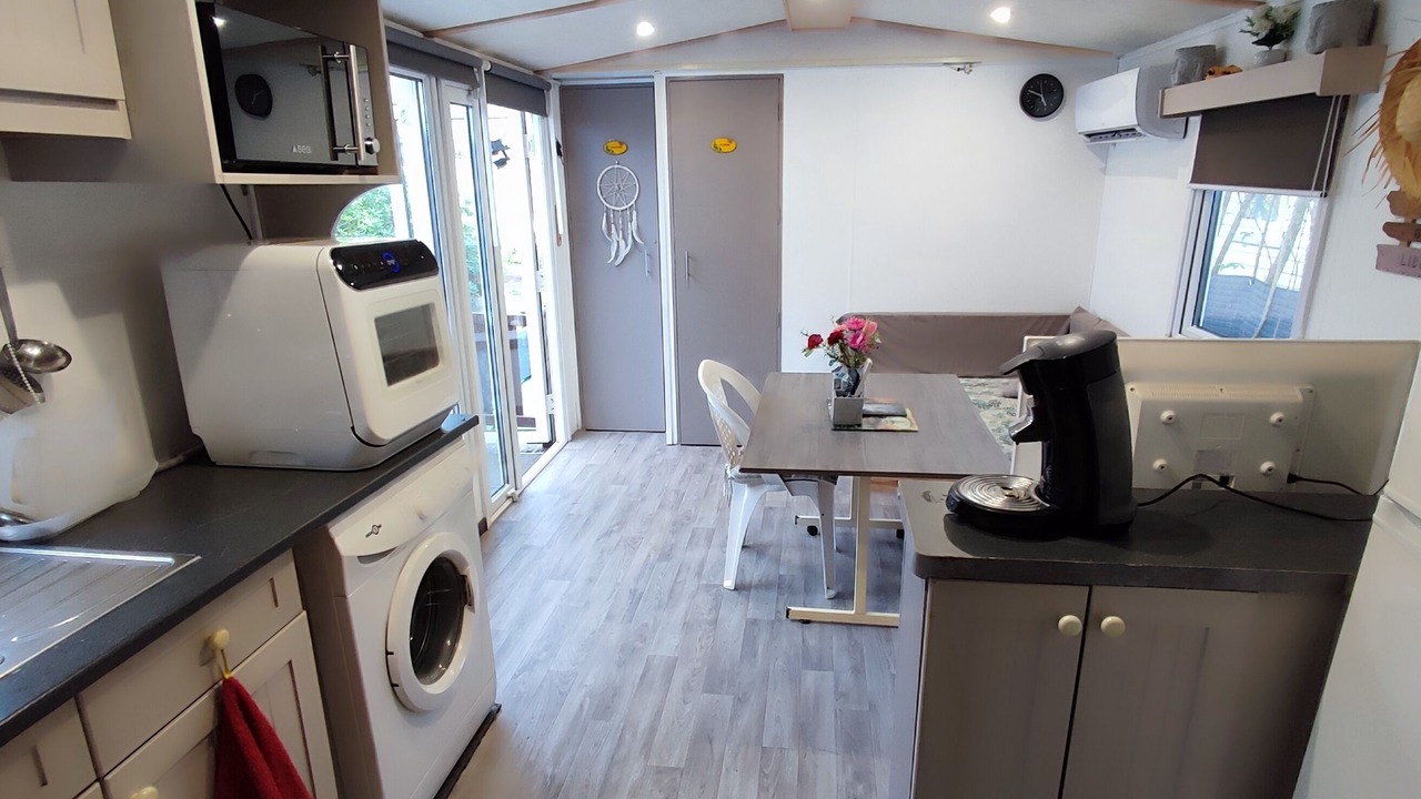 Photo of Kitchen in Meounes-les-Montrieux