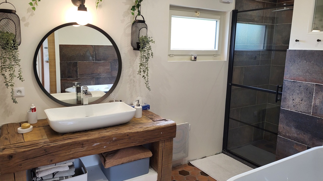 Photo of Bathroom in Annebault