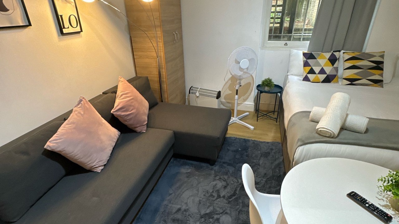 Photo of Others in Holland Park