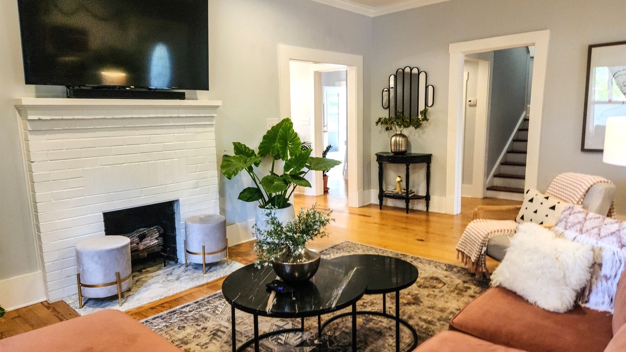 Photo of Livingroom in Knoxville