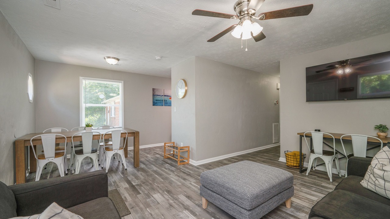 Photo of Livingroom in Hampton