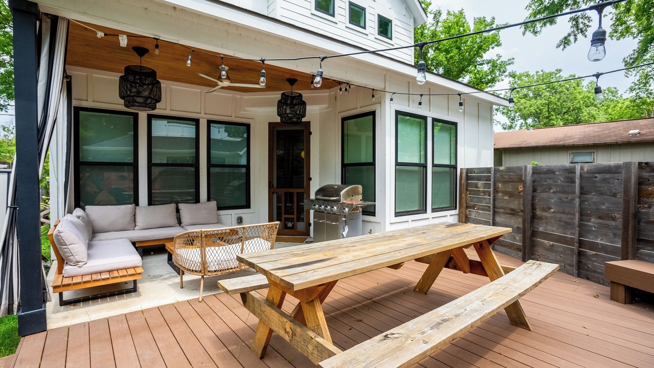 Photo of Outdoor in Govalle