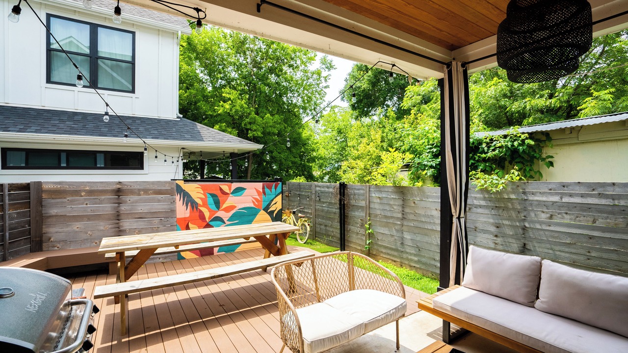 Photo of Outdoor in Govalle