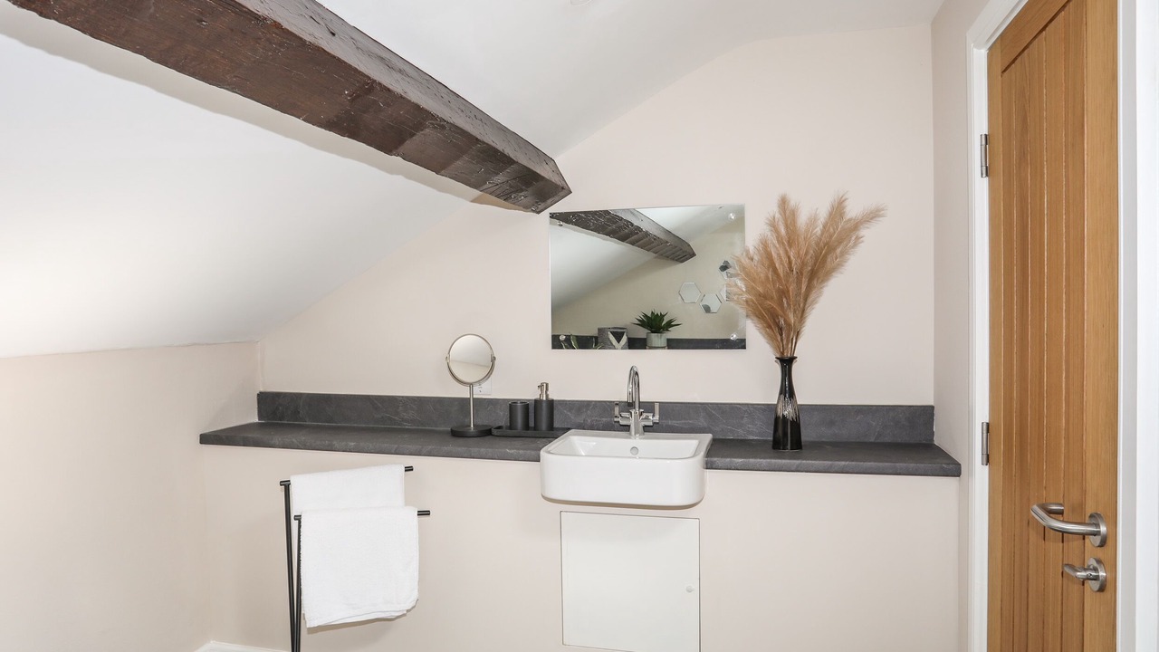 Photo of Bathroom in Bont Newydd