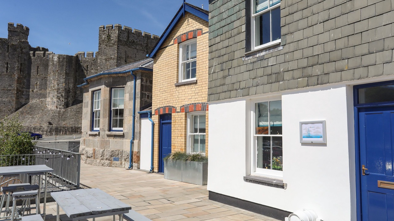 Photo of Outdoor in Bont Newydd