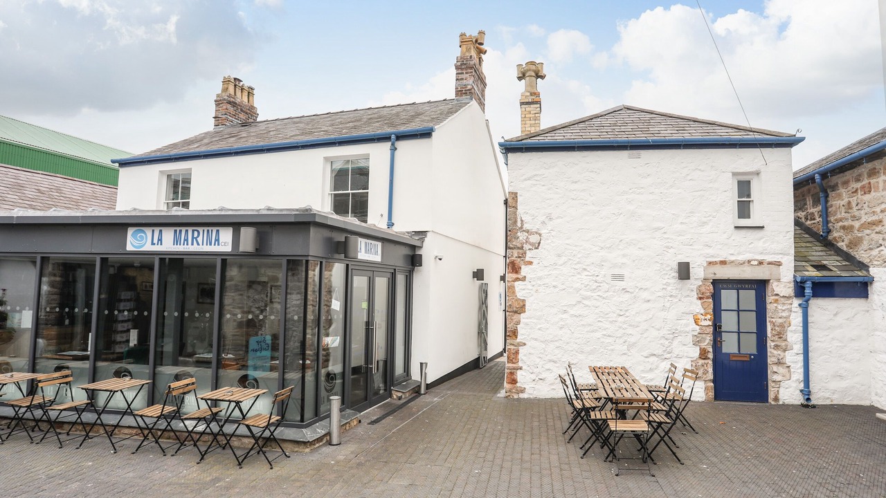 Photo of Outdoor in Bont Newydd