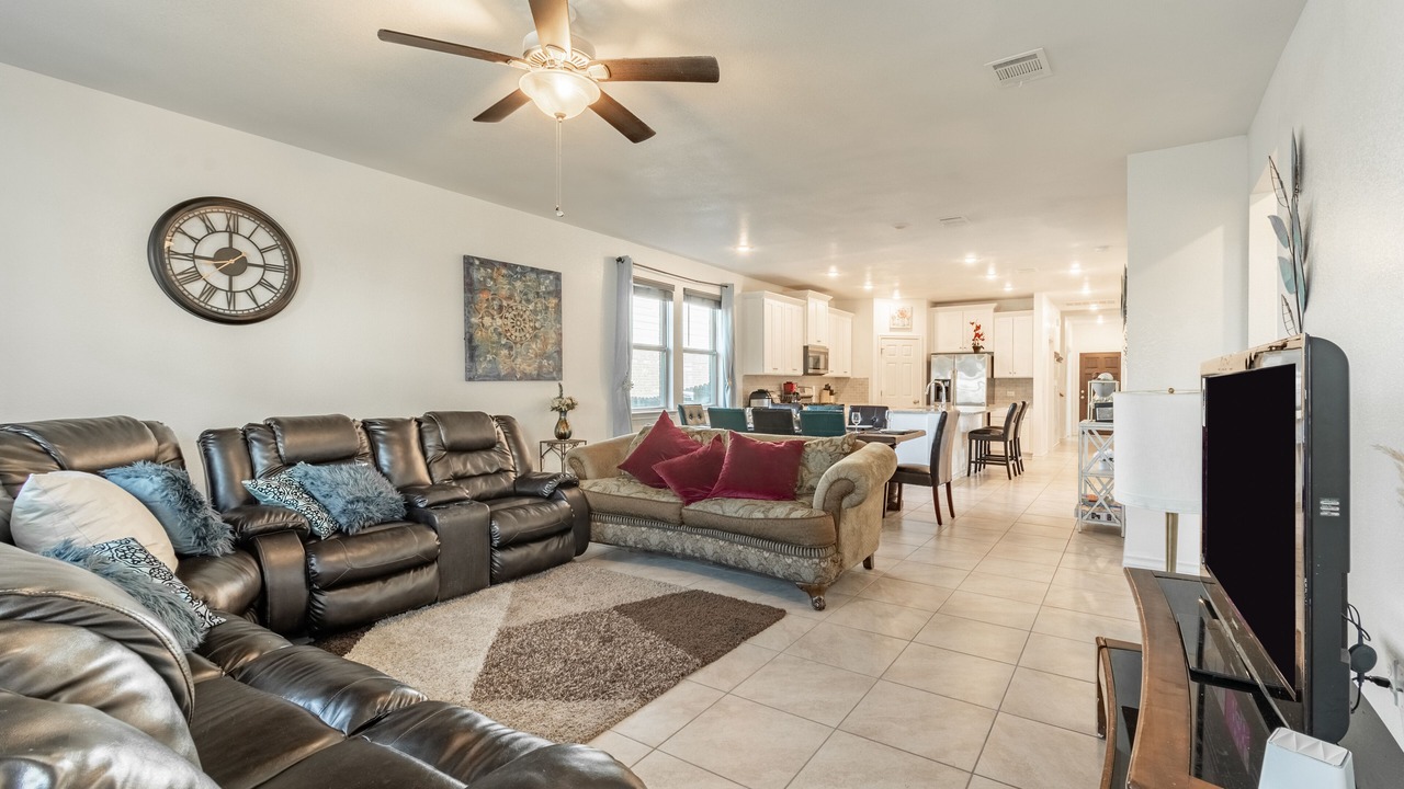 Photo of Livingroom in Manor