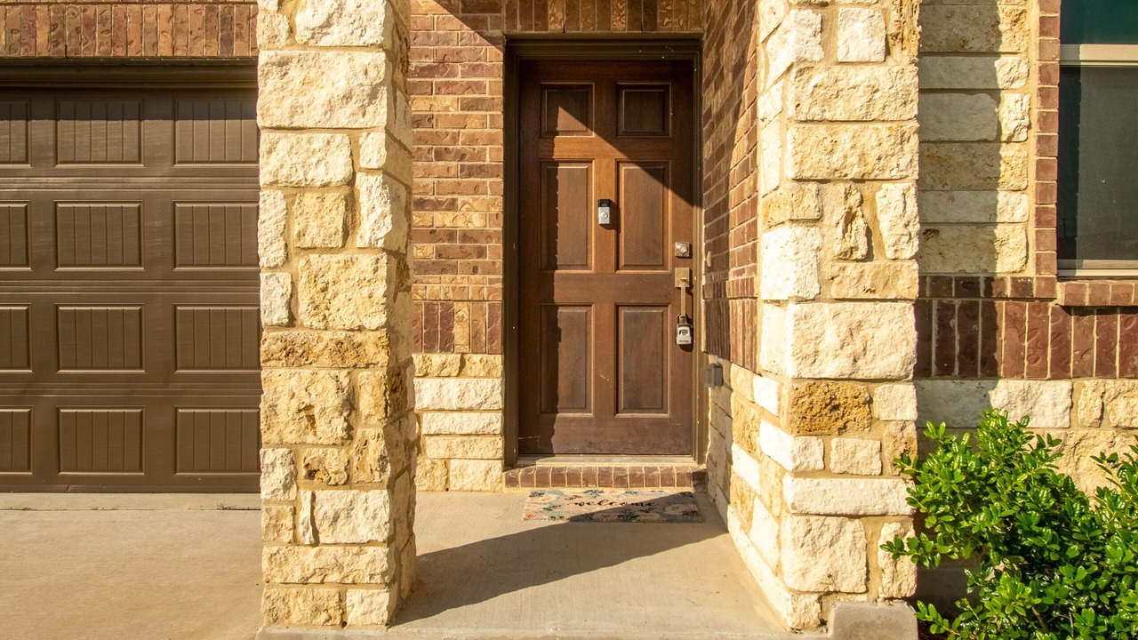 Photo of Outdoor in Manor