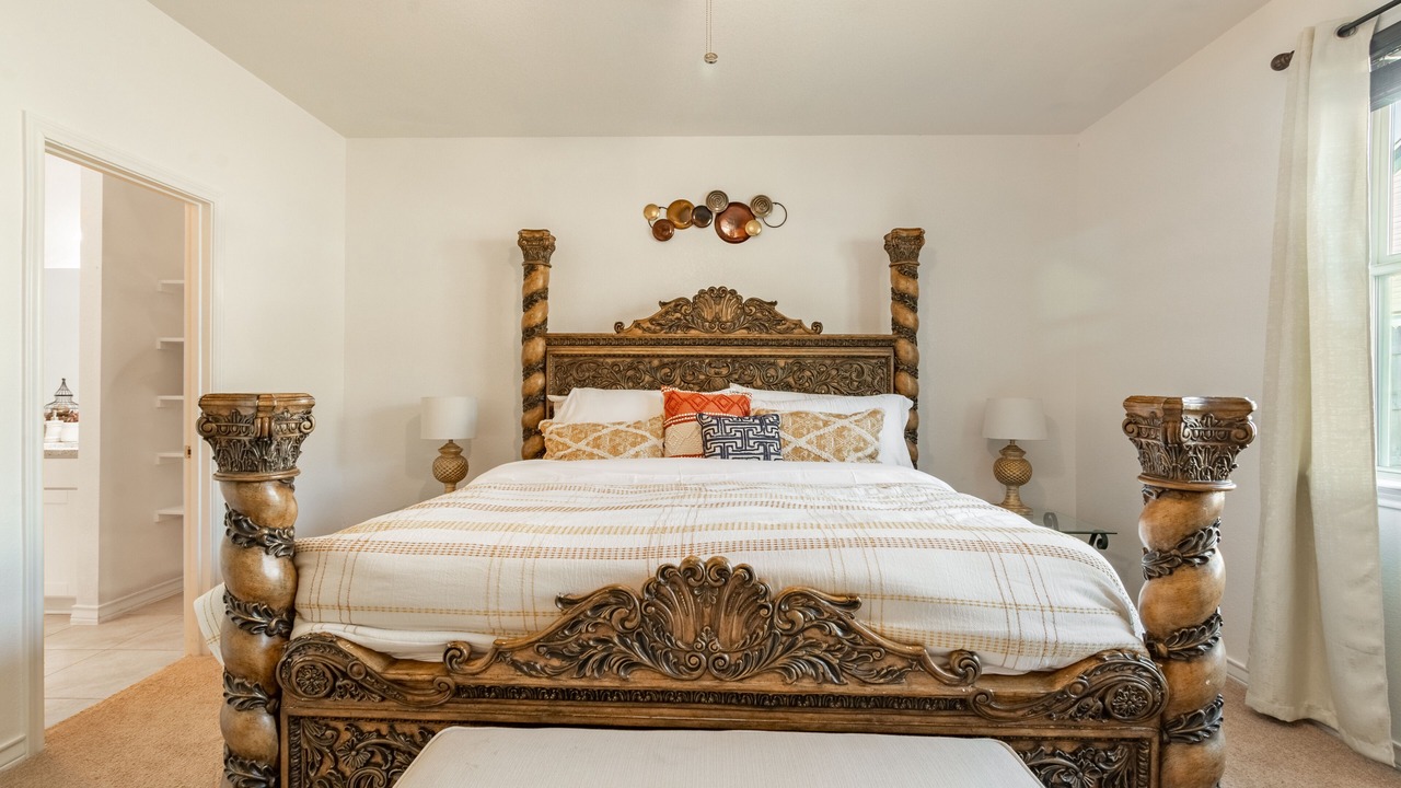 Photo of Bedroom in Manor