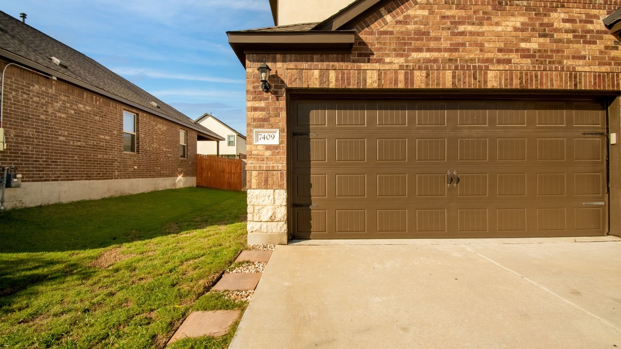 Photo of Outdoor in Manor