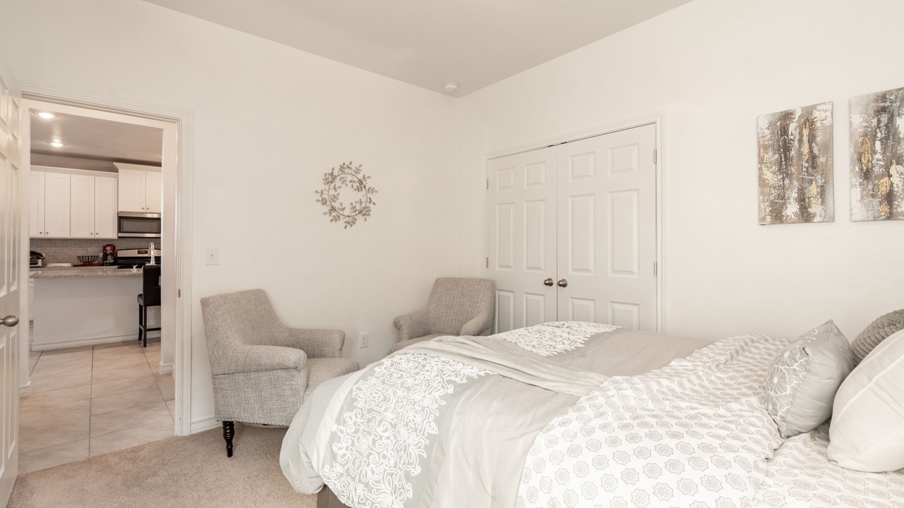 Photo of Bedroom in Manor