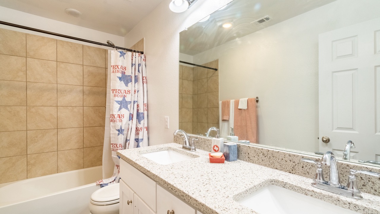 Photo of Bathroom in Manor