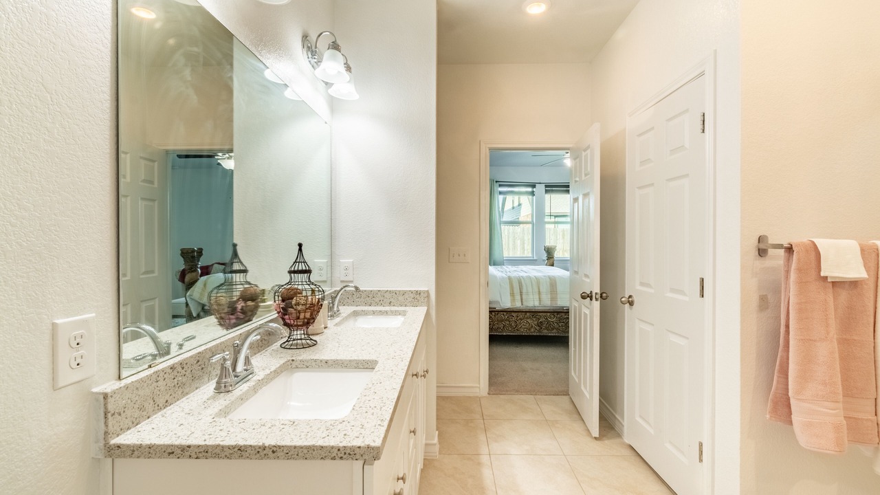 Photo of Bathroom in Manor