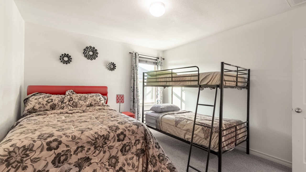 Photo of Bedroom in Manor